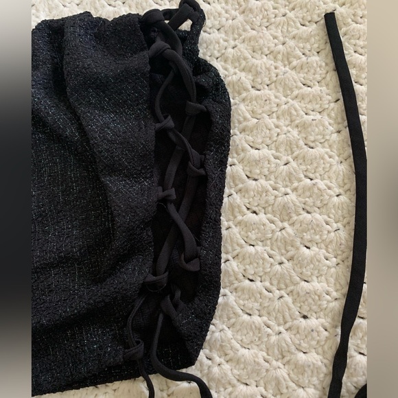 Black tie up crop top - Picture 2 of 5